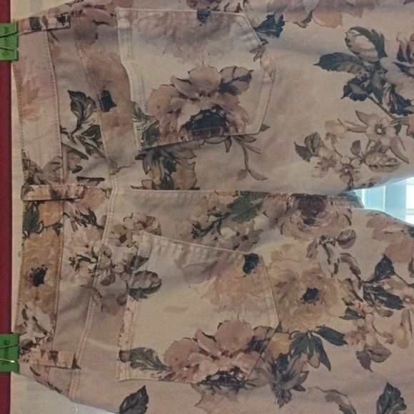 Buffalo David Button Oasis Mid Rise Skinny Ankle Floral Pants, Size: 6/28 - Picture 7 of 11